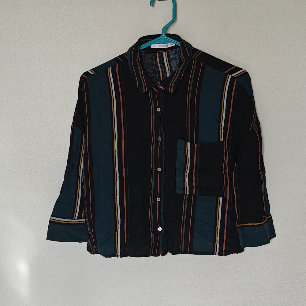 Pull&Bear Cropped Long Sleeve Button Down Top